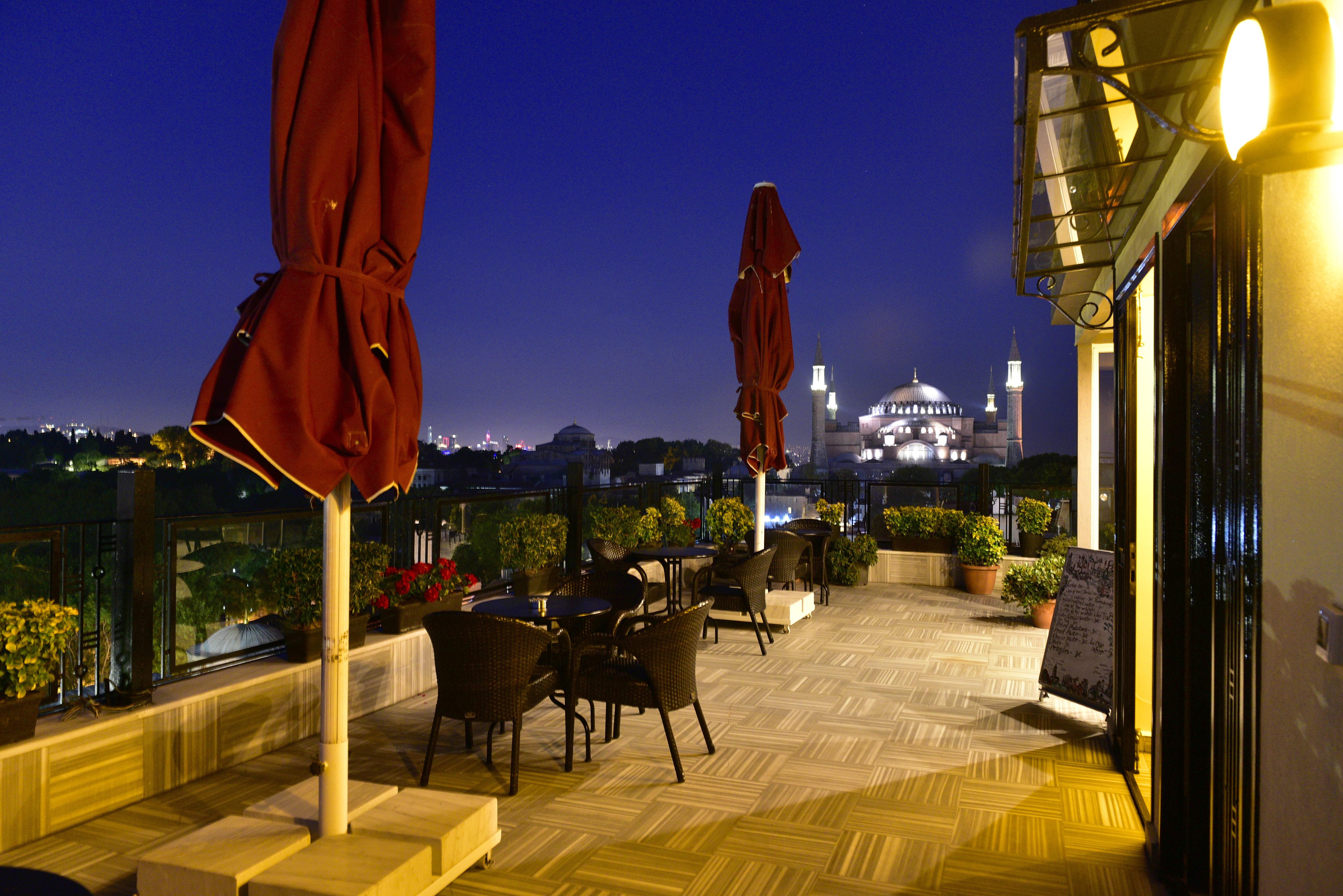 Agora Life Hotel - Special Class Istanbul Bagian luar foto